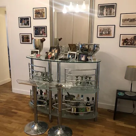 Apartment Beautiful 3 Bdr With Garden Close To Champs-elysees *